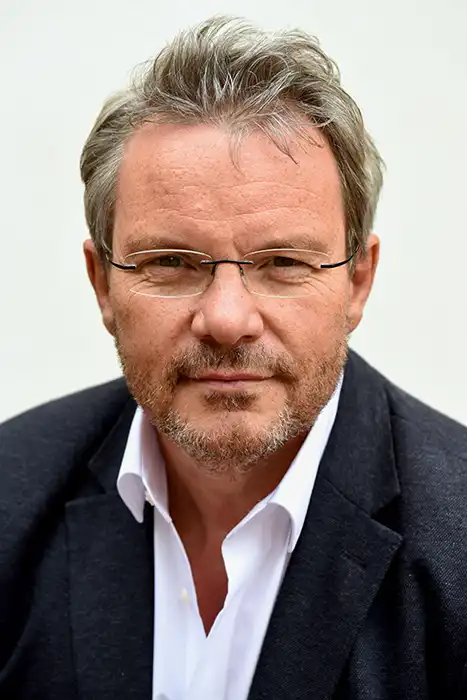 Dr. Hans-Jürgen Wilhelm Einrichtungsleitung Stationäre Pflege